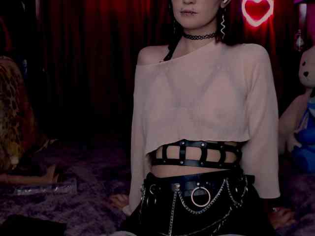 Velvet-and-Venom webcam