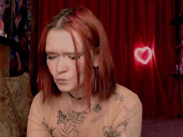 Velvet-and-Venom webcam