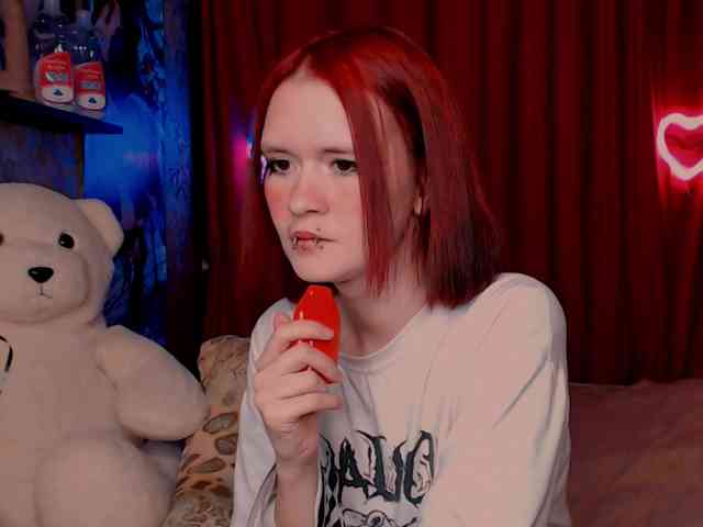 Velvet-and-Venom webcam