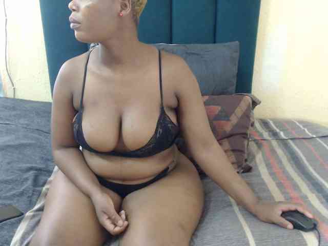 Fatassboodyxx webcam