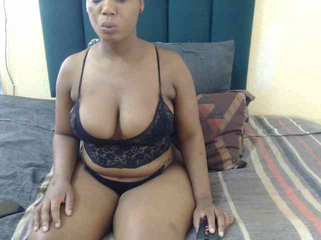 Fatassboodyxx webcam