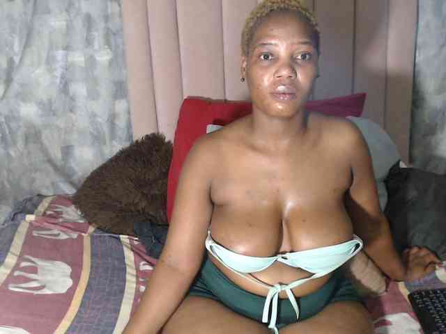 Fatassboodyxx webcam