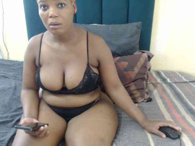 Fatassboodyxx webcam