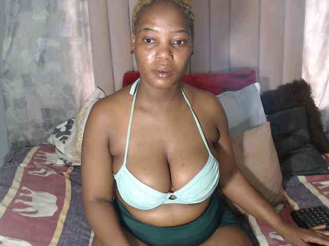 Fatassboodyxx webcam