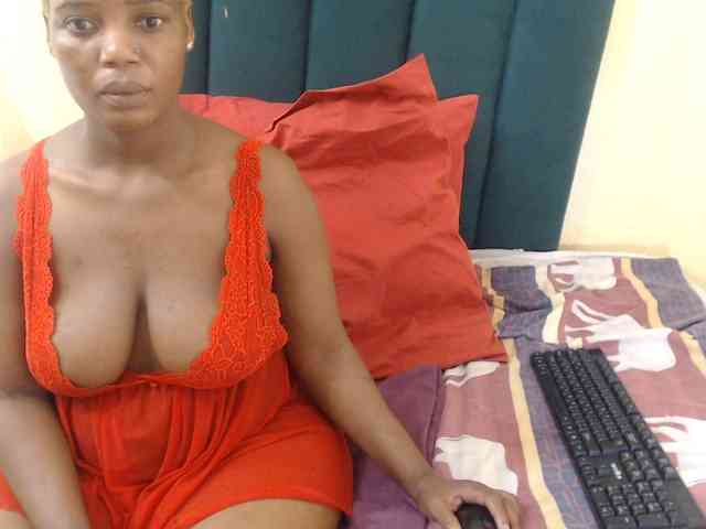 Fatassboodyxx webcam