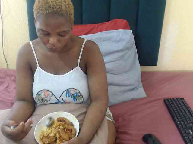Fatassboodyxx webcam