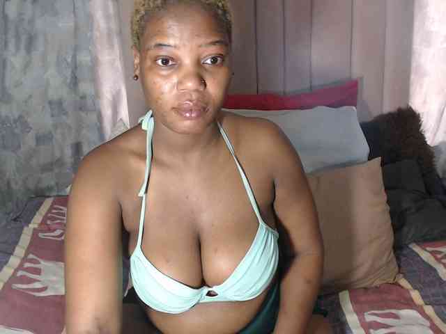 Fatassboodyxx webcam