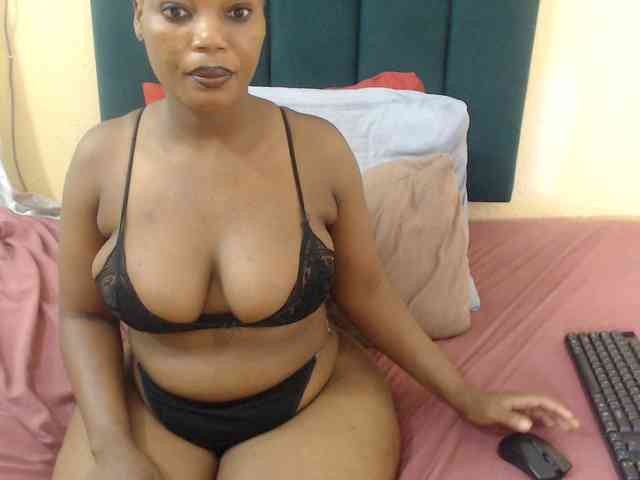 Fatassboodyxx webcam