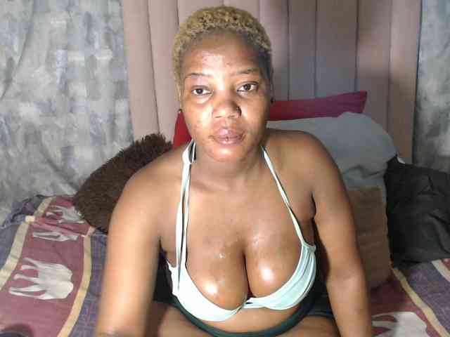 Fatassboodyxx webcam