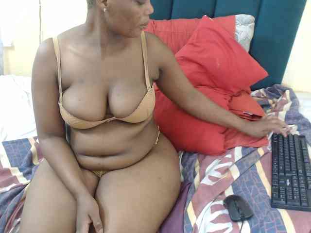 Fatassboodyxx webcam