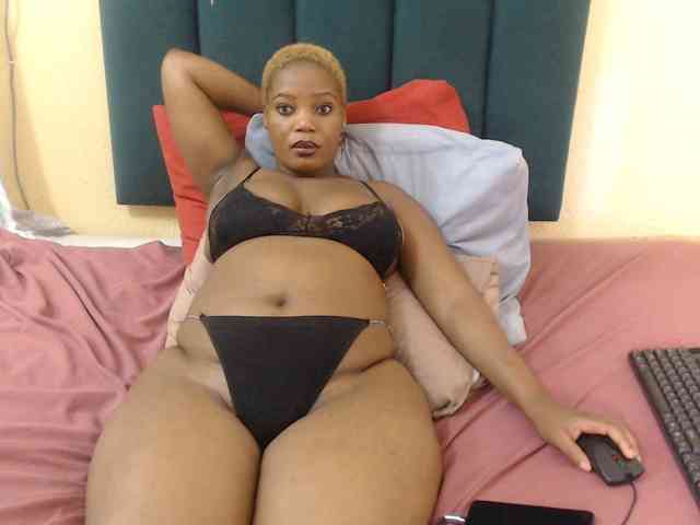 Fatassboodyxx webcam