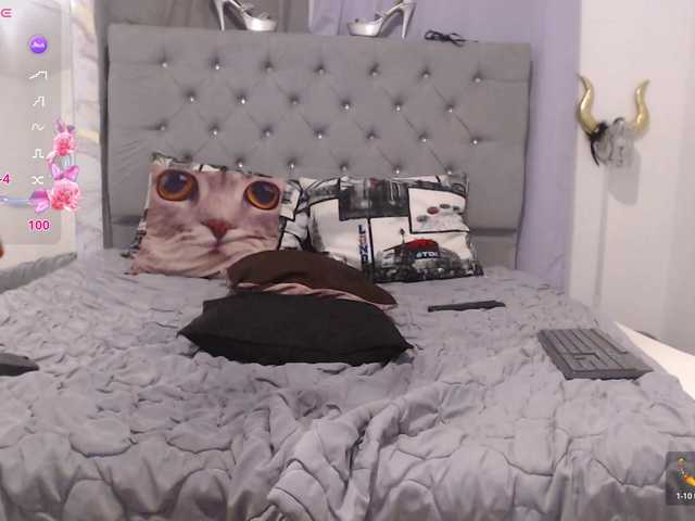 KarolLewys from BongaCams is Freechat