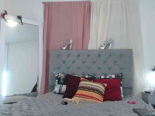 KarolLewys webcam