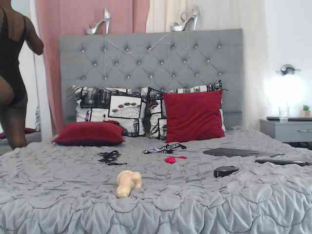 KarolLewys webcam