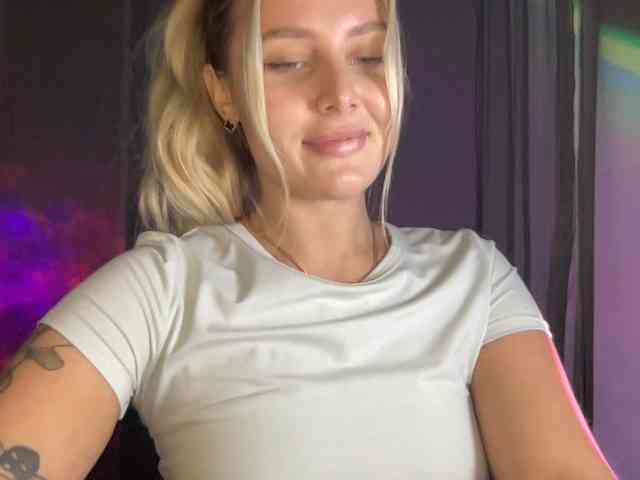 Alicemiumur webcam