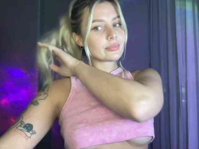Alicemiumur webcam