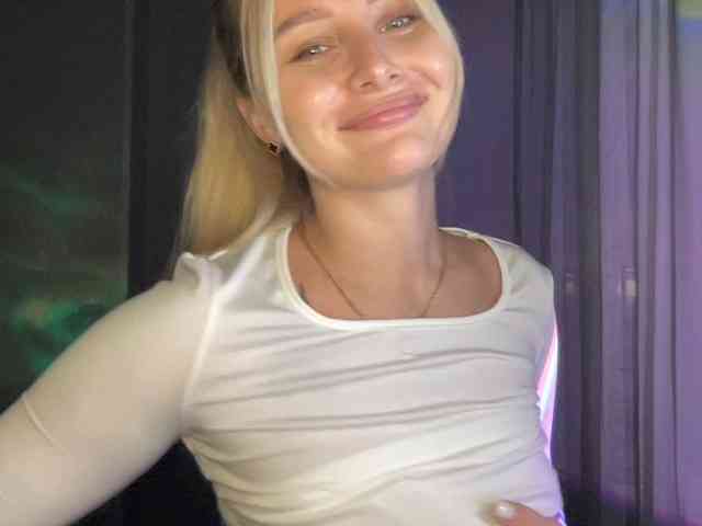 Alicemiumur webcam