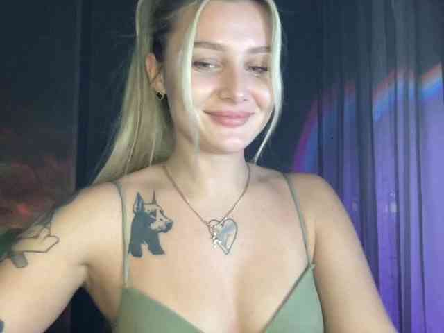 Alicemiumur webcam