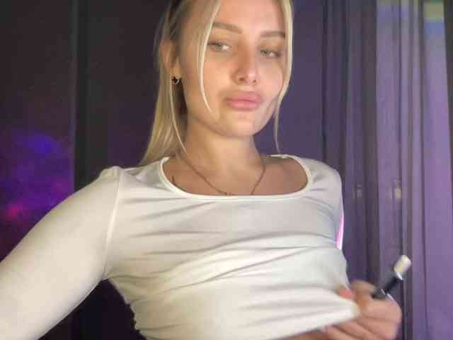 Alicemiumur webcam