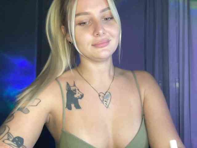 Alicemiumur webcam