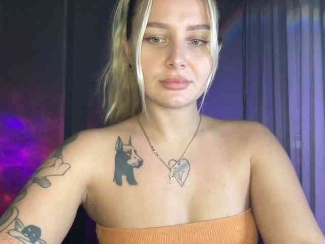 Alicemiumur webcam