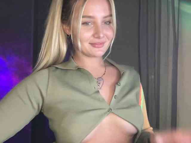 Alicemiumur webcam