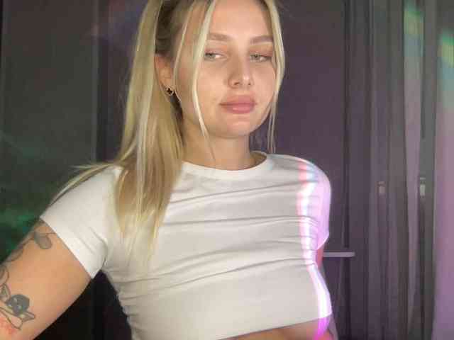 Alicemiumur webcam