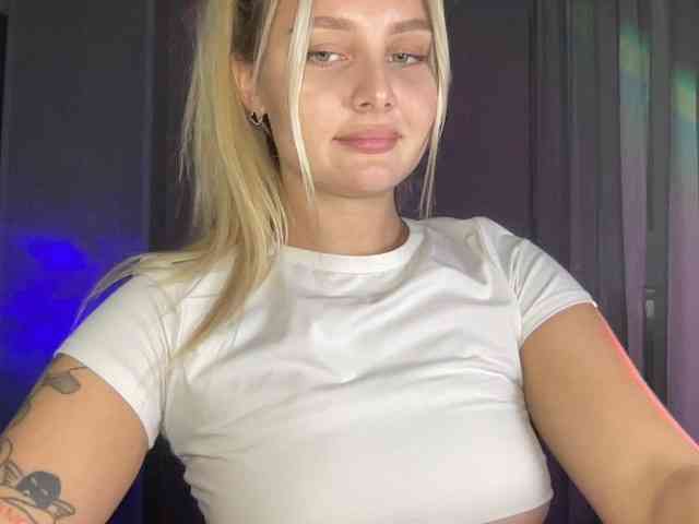 Alicemiumur webcam