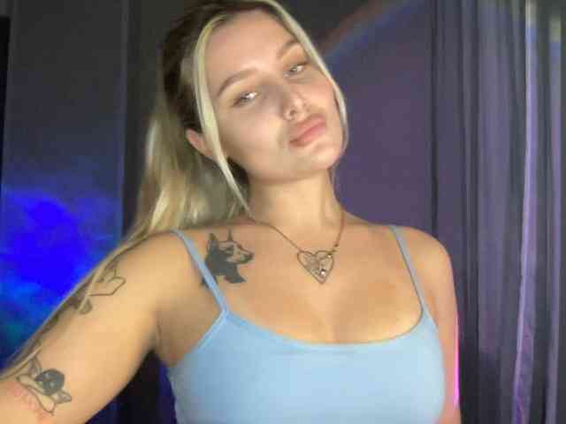 Alicemiumur webcam