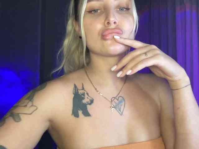 Alicemiumur webcam