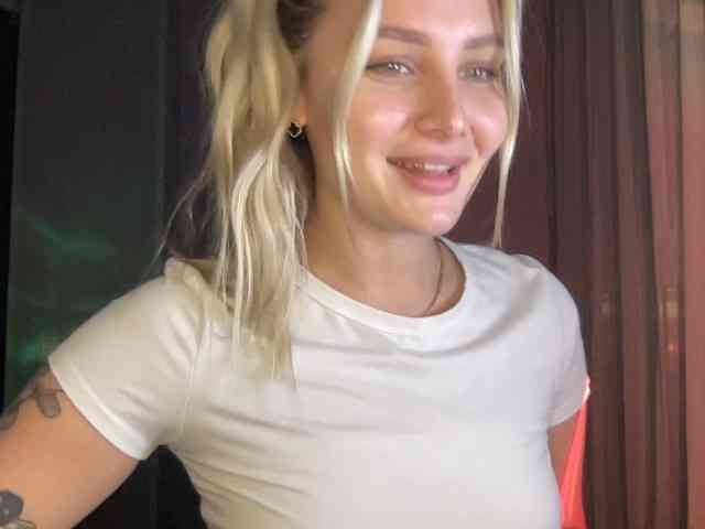Alicemiumur webcam