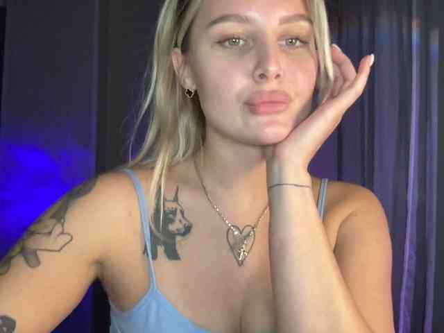 Alicemiumur webcam