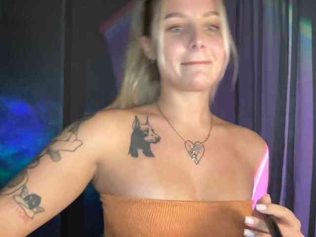 Alicemiumur webcam