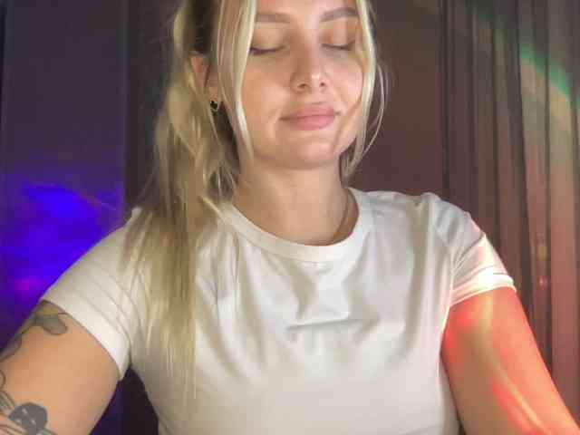 Alicemiumur webcam