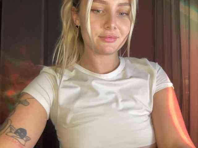 Alicemiumur webcam