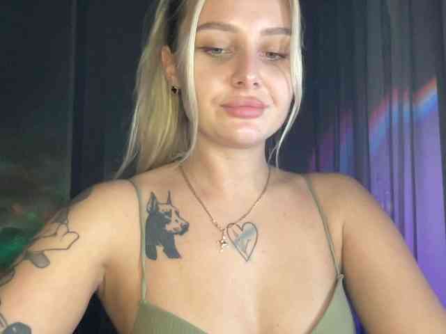Alicemiumur webcam