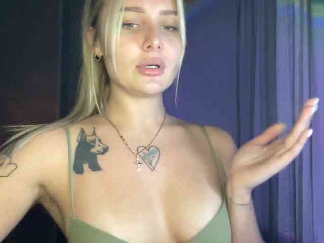 Alicemiumur webcam