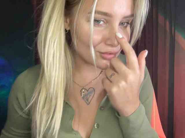 Alicemiumur webcam