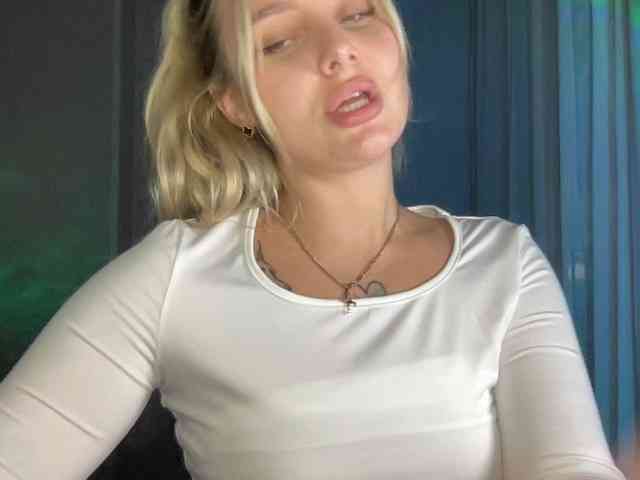 Alicemiumur webcam