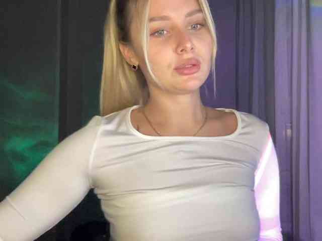 Alicemiumur webcam