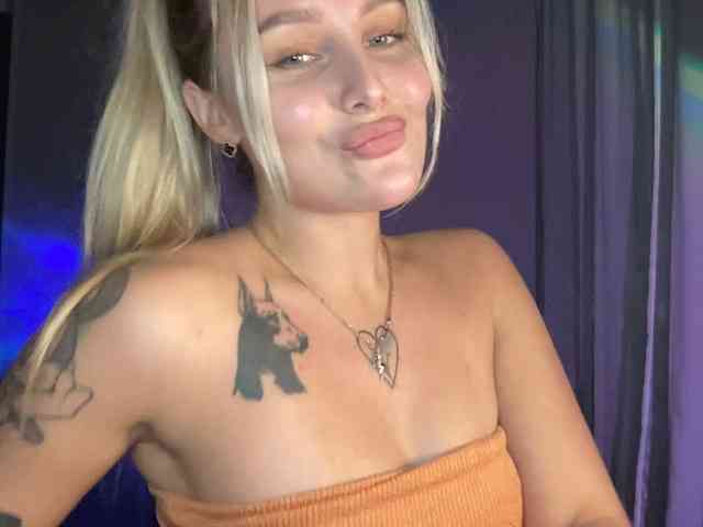 Alicemiumur webcam