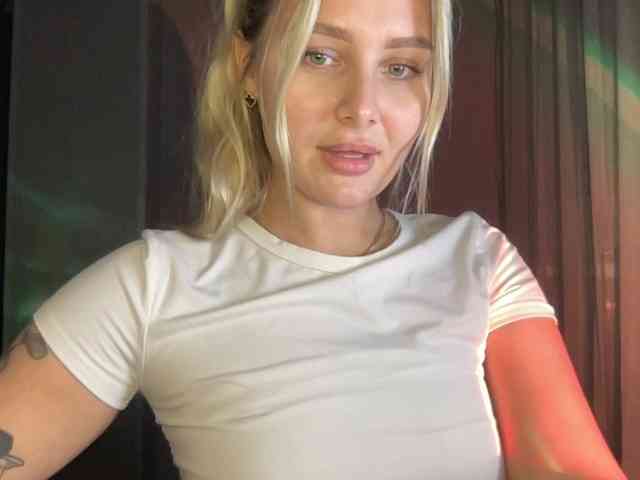 Alicemiumur webcam