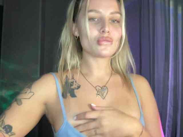 Alicemiumur webcam