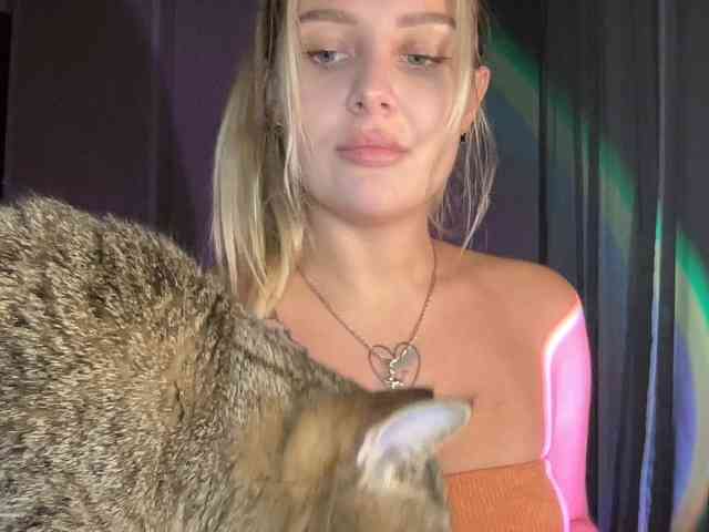 Alicemiumur webcam