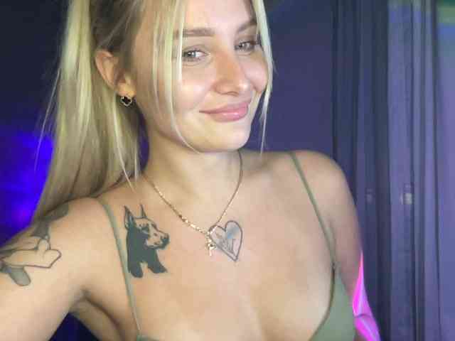 Alicemiumur webcam