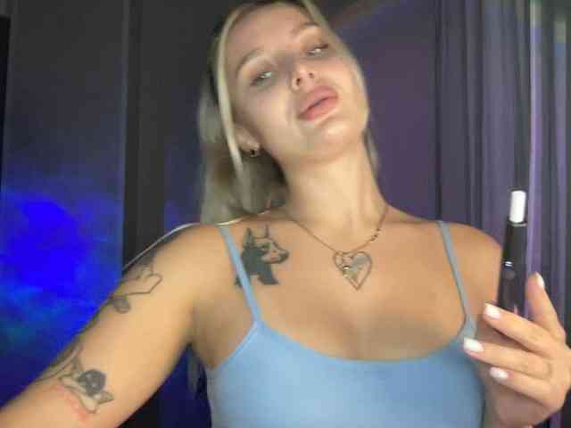 Alicemiumur webcam