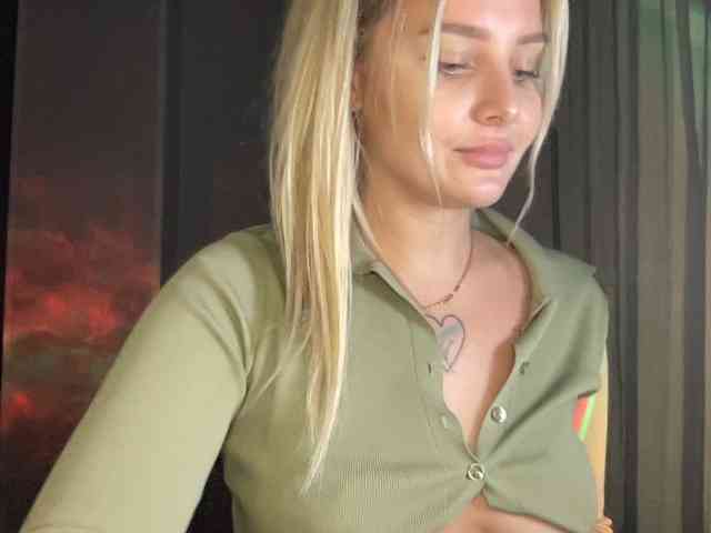 Alicemiumur webcam