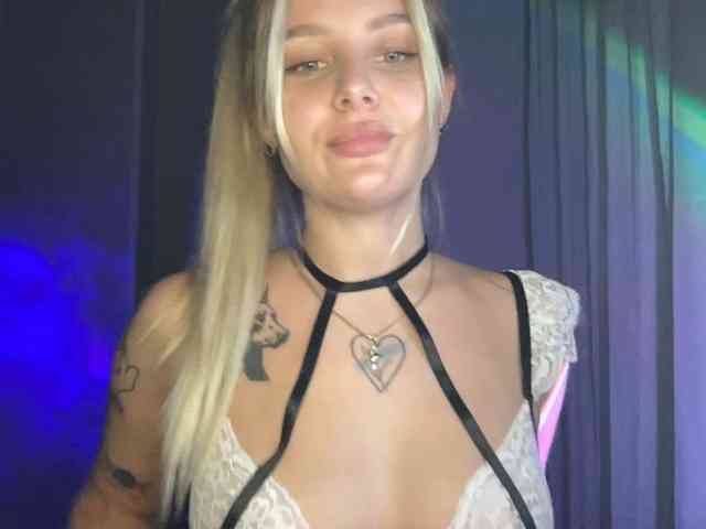 Alicemiumur webcam
