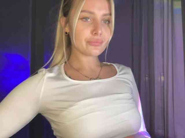 Alicemiumur webcam