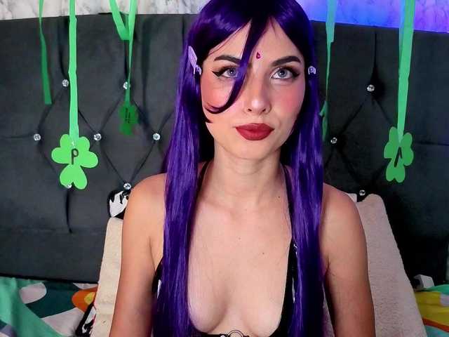 le modèle ninasky est en webcam porno dans un show sur le site bongacams, il possède les tags suivants: Latino/Hispanic,Brunette,Hairy